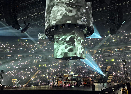 Presser Gbor az MVM Dome sznpadn – Fot: Jakab Gergely